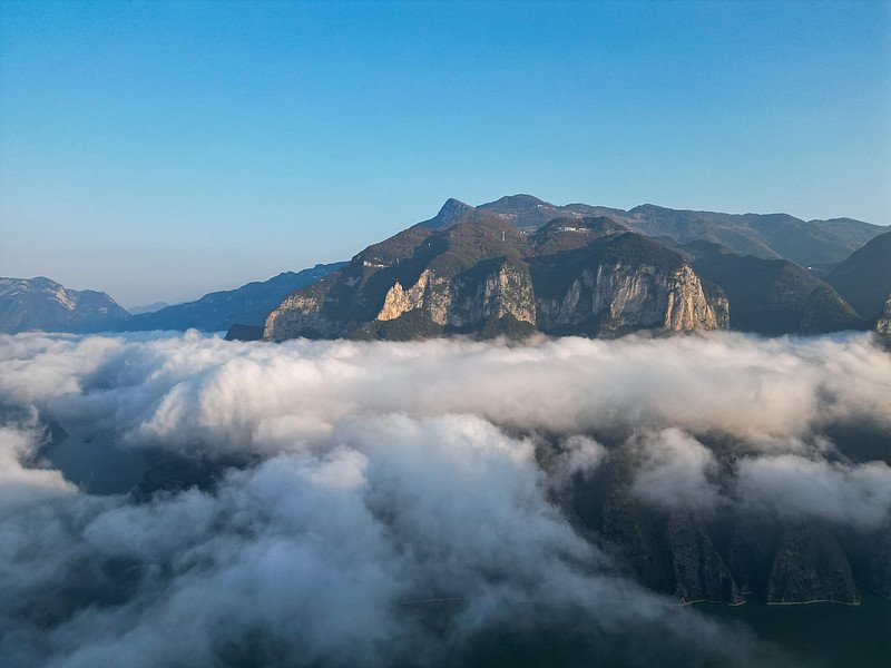神女峰：巫山十二峰之最，守望三峡的神女
